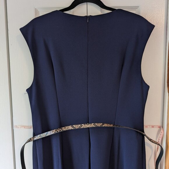 Midnight blue flattering=, fitted dress 14 - Picture 3 of 10